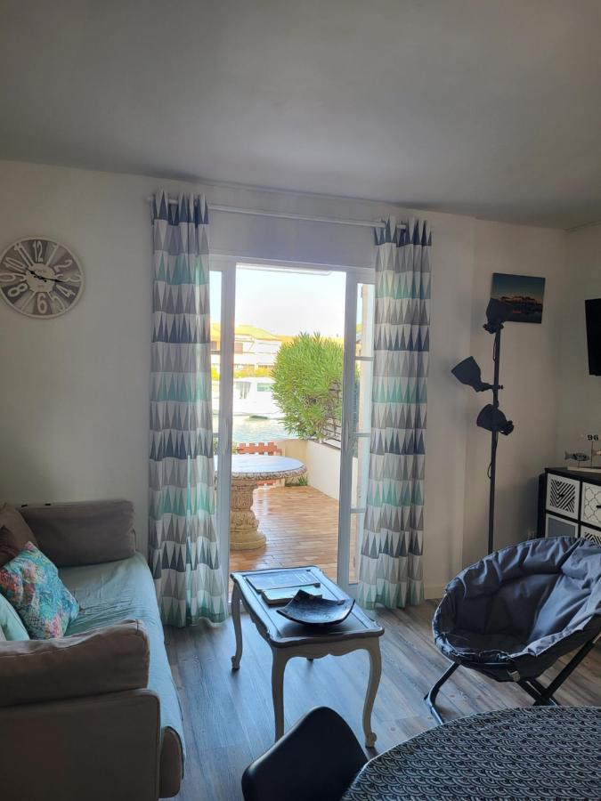 Villa Aux Capellans Sur La Marina Pour 4 Personnes - Vue Marina - Parking - Plage A 5 Min A Pied Saint-Cyprien  Exterior foto