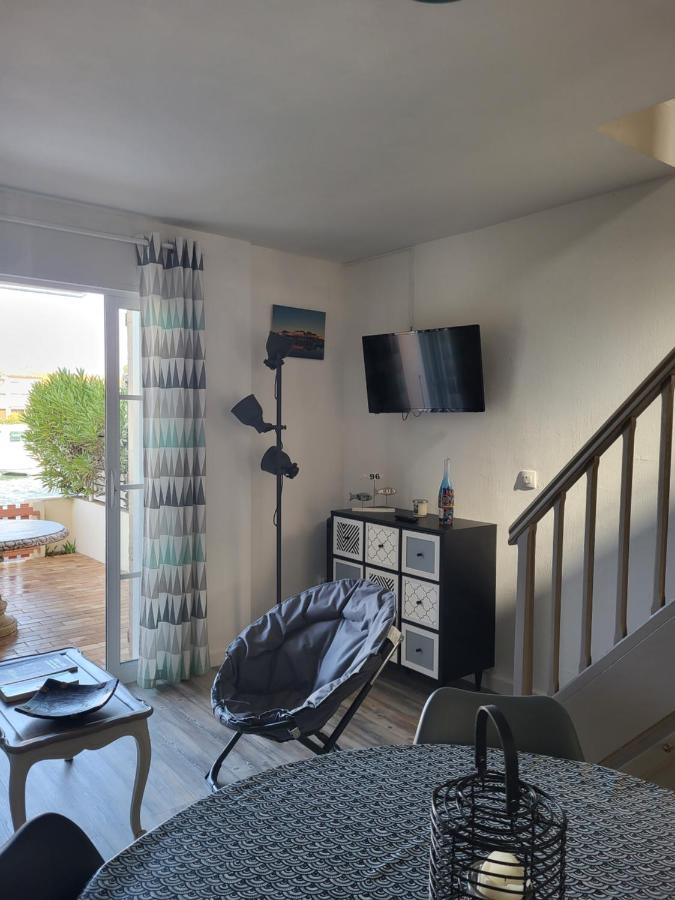 Villa Aux Capellans Sur La Marina Pour 4 Personnes - Vue Marina - Parking - Plage A 5 Min A Pied Saint-Cyprien  Exterior foto